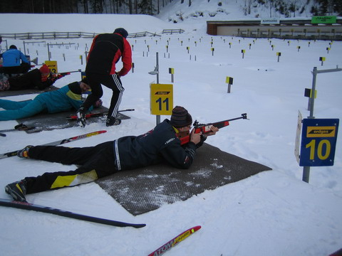 1.Mannschaft beim Biathlontraining